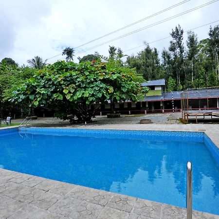 Leisure Homestay - Pool, Boating, Zipline, Home Food, Estate Chikmagalūr 외부 사진